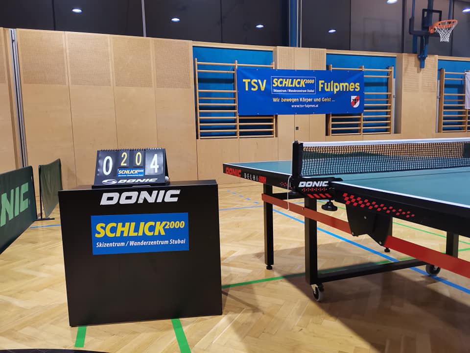 schlick logo mit schiedsrichtertisch neu